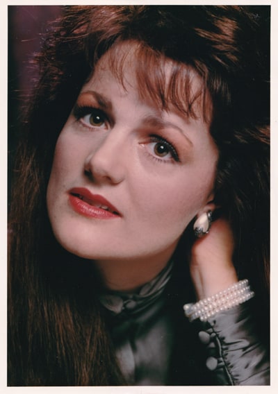 Lynette Dove